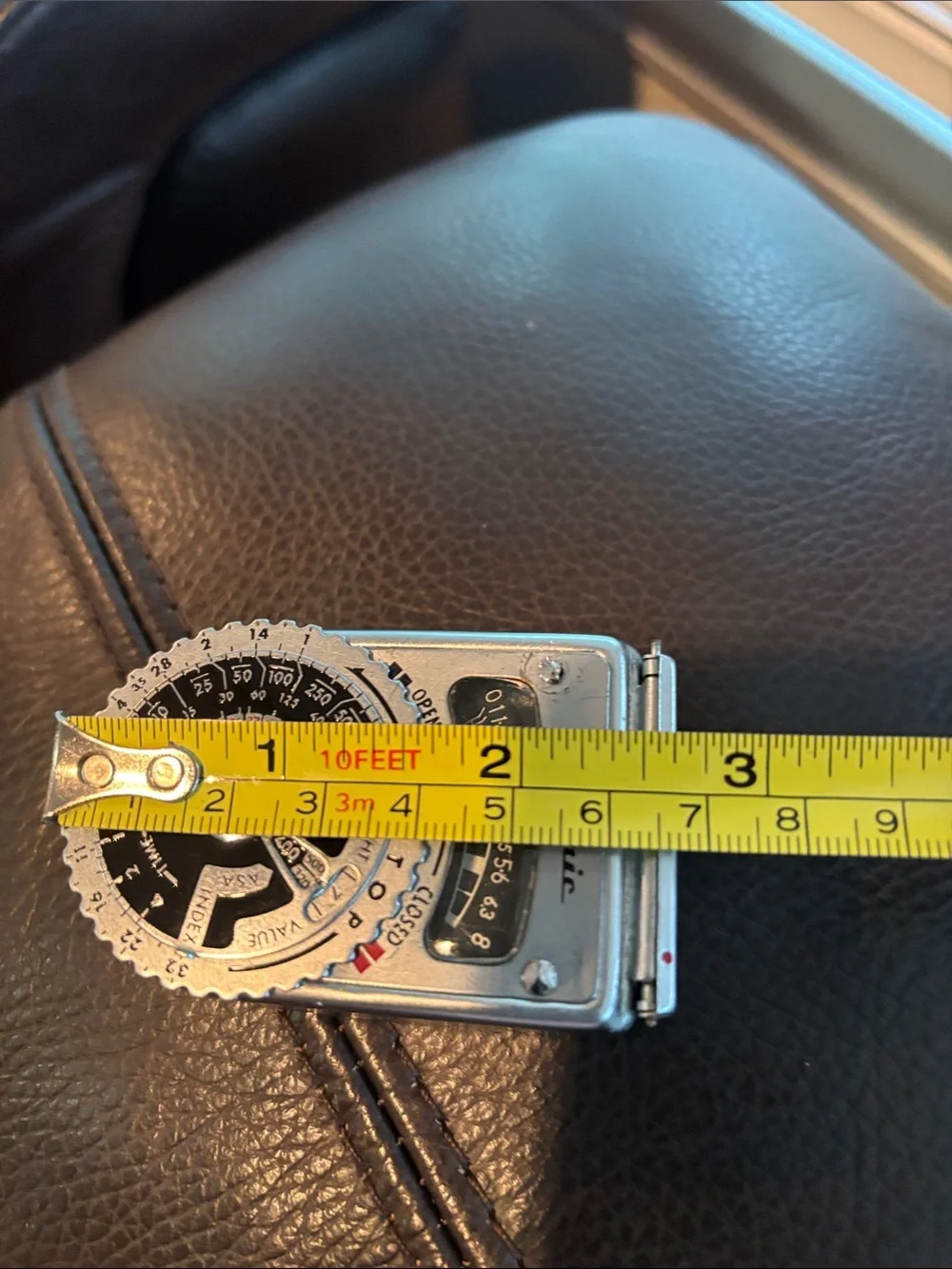 Sekonic L-6 Light Silver Light Meter - Compact Vintage Exposure Meter